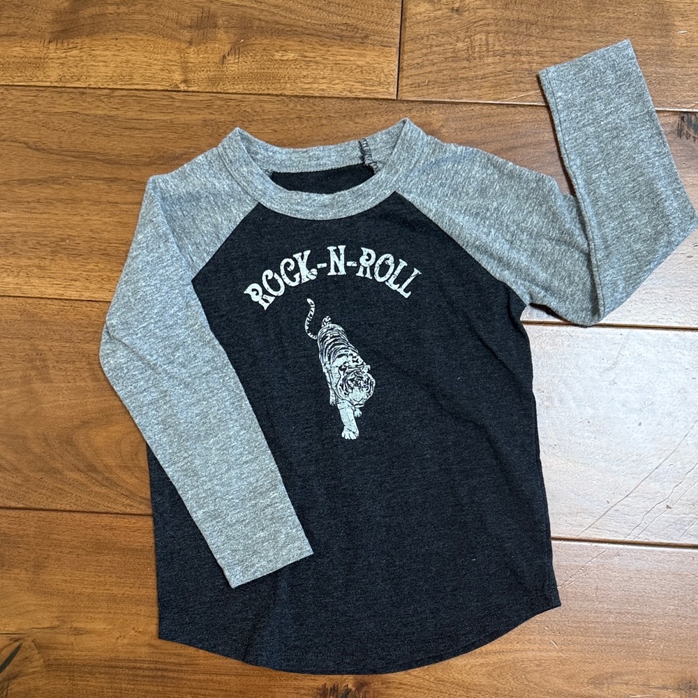 Chaser Rock-N-Roll Tiger Long Sleeve Tee - Black and Gray